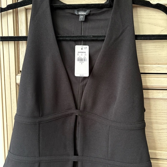 NWT Express Studio Stretch Crepe Halter V-neck Sleeveless Banded Cutout Tank - Picture 5 of 8